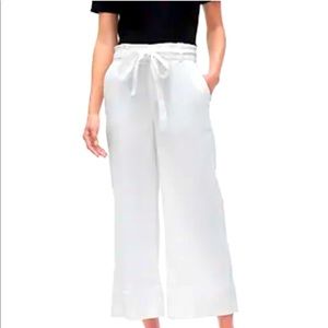 NWT Banana Republic Paperbag-Waist Linen Crop
